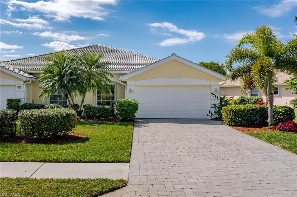 Naples, FL 34104,7711 Berkshire Pines DR