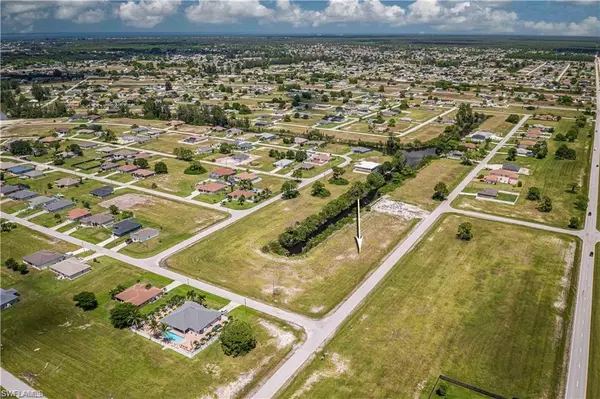 1208 NW 16th PL, Cape Coral, FL 33993