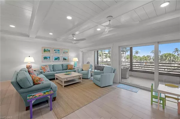 Sanibel, FL 33957,1605 Middle Gulf DR #125