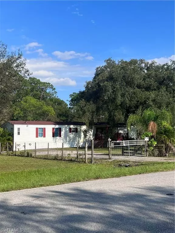 Clewiston, FL 33440,855 N Cabbage Palm ST