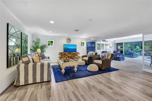 Naples, FL 34103,735 Old Trail DR