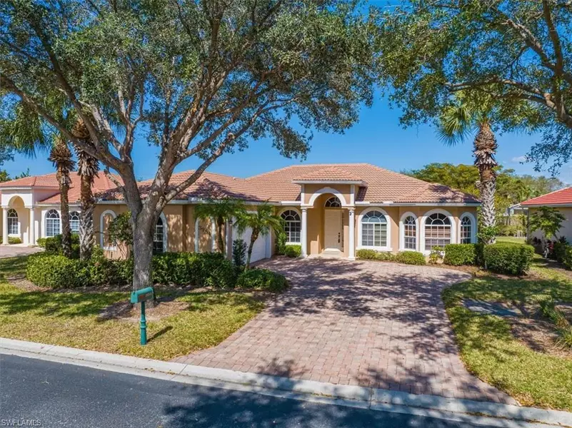 3954 Recreation LN, Naples, FL 34116