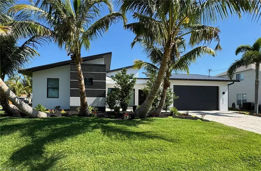 3823 SW 3rd ST, Cape Coral, FL 33991