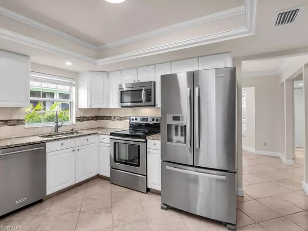 Naples, FL 34108,728 92nd AVE N