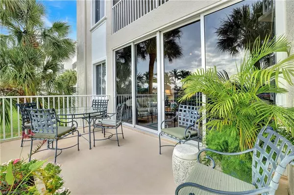 Naples, FL 34109,1600 Clermont DR #J-104