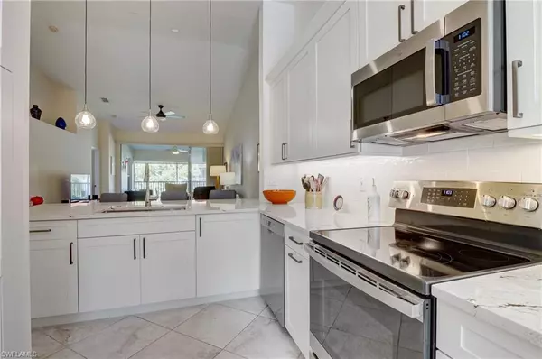 2585 Old Groves RD #203, Naples, FL 34109