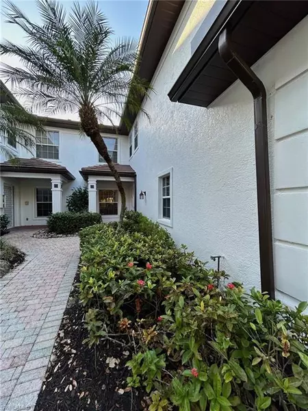 4415 Dover CT #5-502, Naples, FL 34105