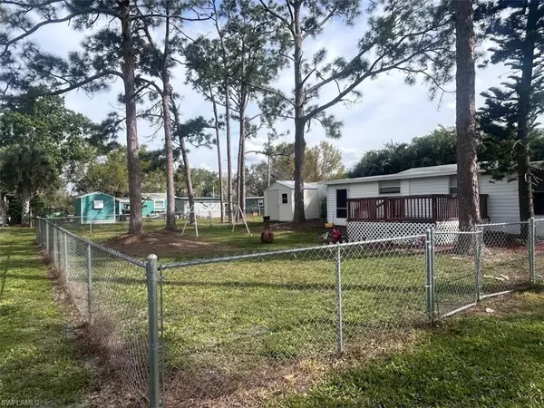 18400 Ace RD, North Fort Myers, FL 33917