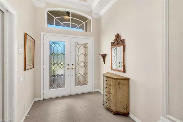 Naples, FL 34110,6039 Fairway CT