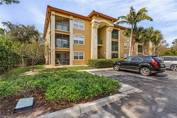 8851 Colonnades CT W #134, Bonita Springs, FL 34135