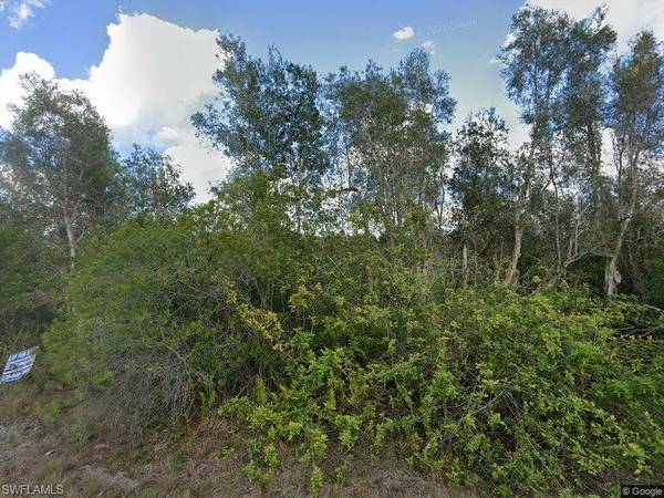 855 BURROWS AVE, Lehigh Acres, FL 33974