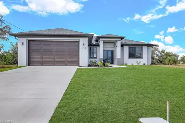 210 SW 26th PL, Cape Coral, FL 33991