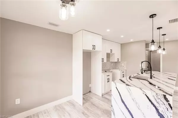 Lehigh Acres, FL 33972,816 Maple AVE N