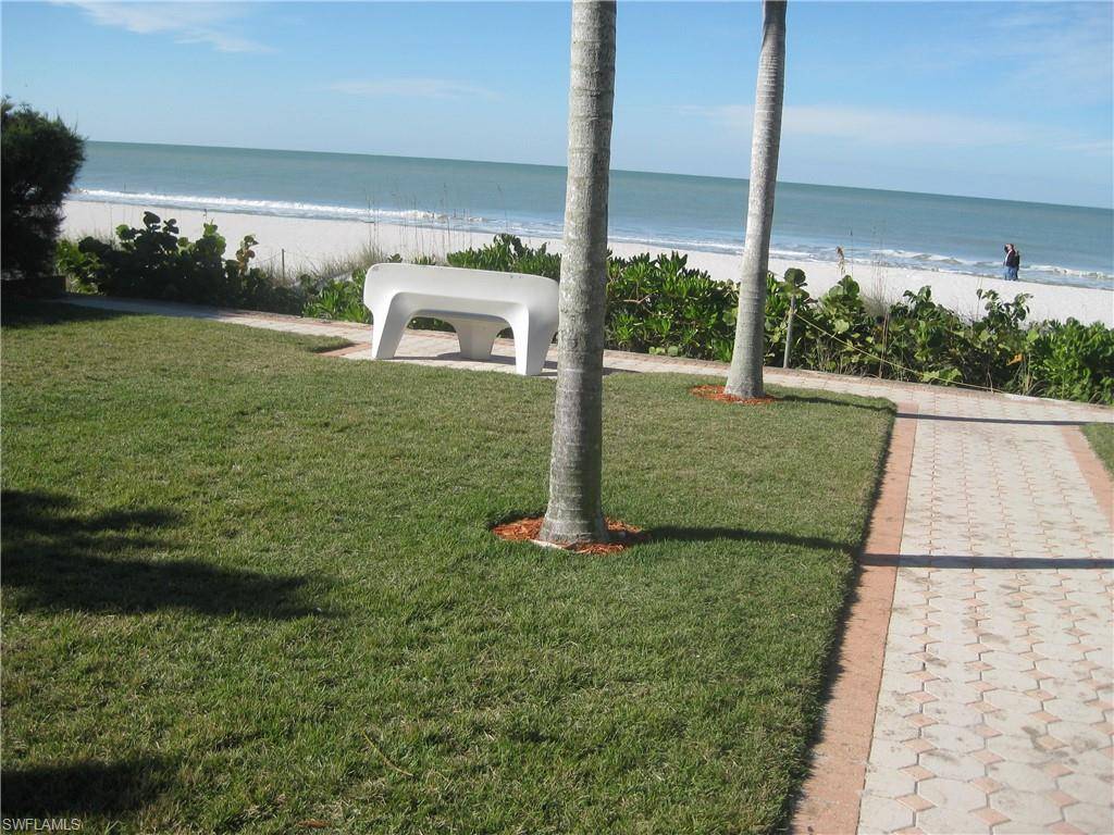 217 8th AVE S #217A,  Naples,  FL 34102