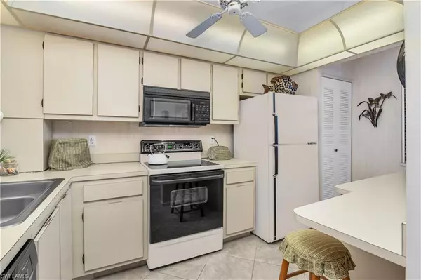 Marco Island, FL 34145,320 Seaview CT #304