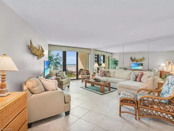 Marco Island, FL 34145,320 Seaview CT #304