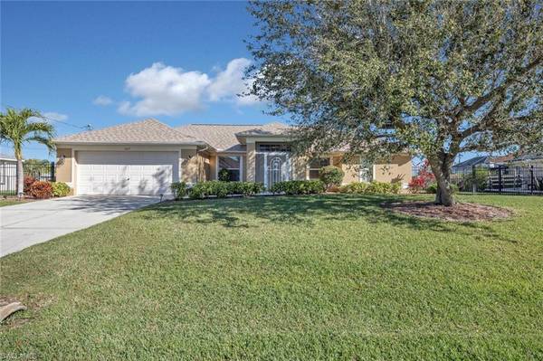 427 SE 23rd TER, Cape Coral, FL 33990