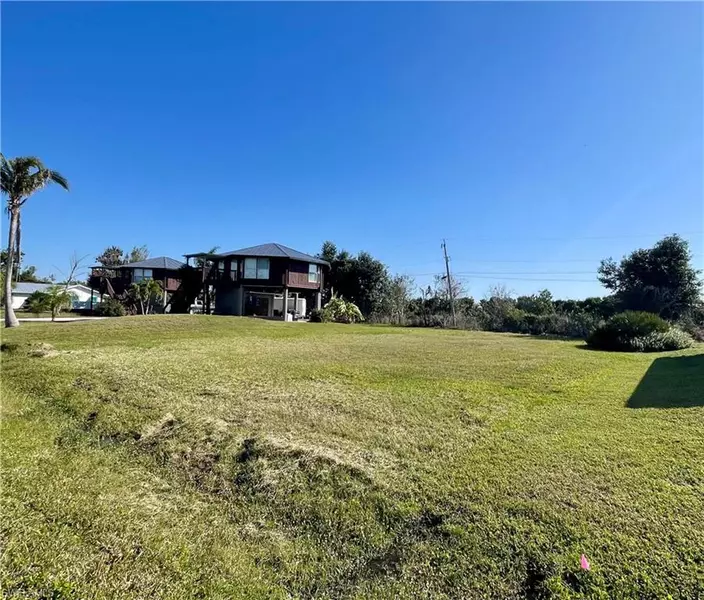 12086 DOLPHIN RD, Bokeelia, FL 33922