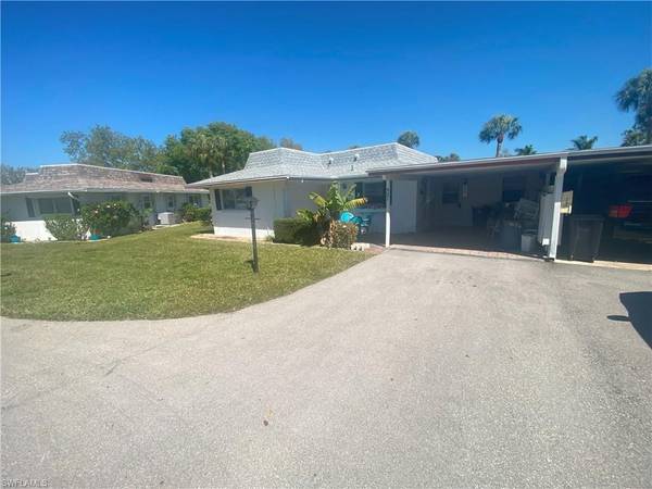 521 Pangola DR, North Fort Myers, FL 33903