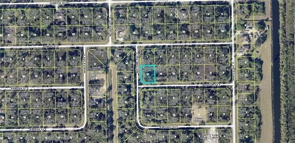 1235 Random ST, Lehigh Acres, FL 33974