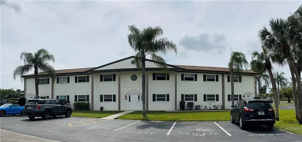 North Fort Myers, FL 33917,7055 New Post DR #6