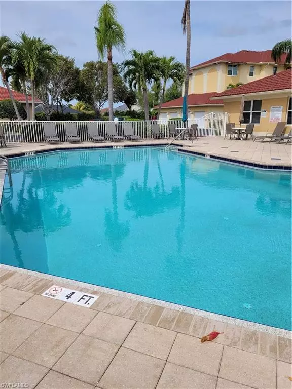 Cape Coral, FL 33914,1524 SW 50th ST #102