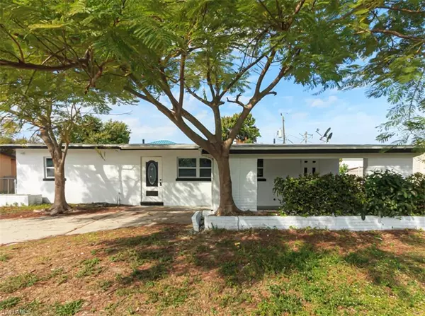 3530 Glenn DR,  Fort Myers,  FL 33901