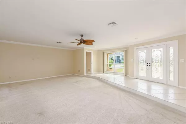 Marco Island, FL 34145,1566 Jamaica CT