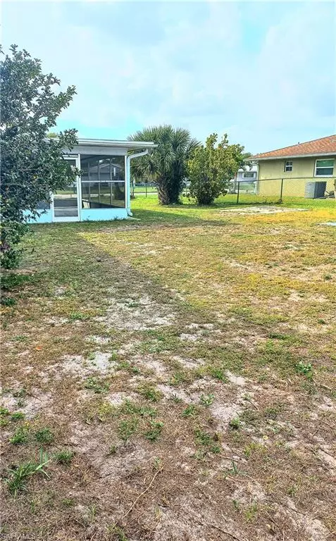 Lehigh Acres, FL 33936,501 Parkside ST