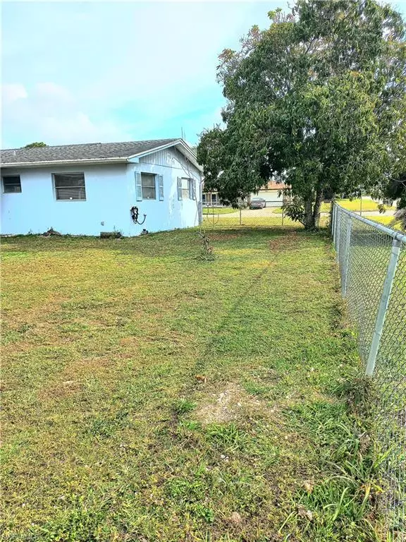 Lehigh Acres, FL 33936,501 Parkside ST