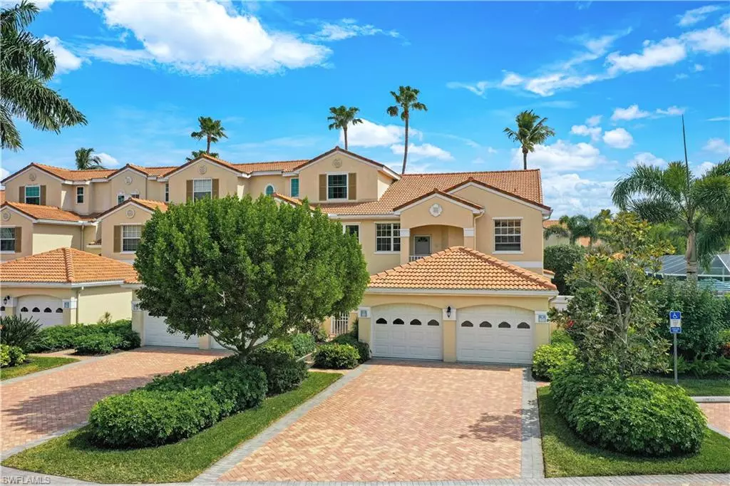 Naples, FL 34108,8415 Excalibur CIR #B10