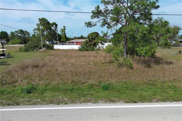 2253 E 10th ST, Lehigh Acres, FL 33936