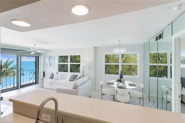 Naples, FL 34102,2011 Gulf Shore BLVD N #56