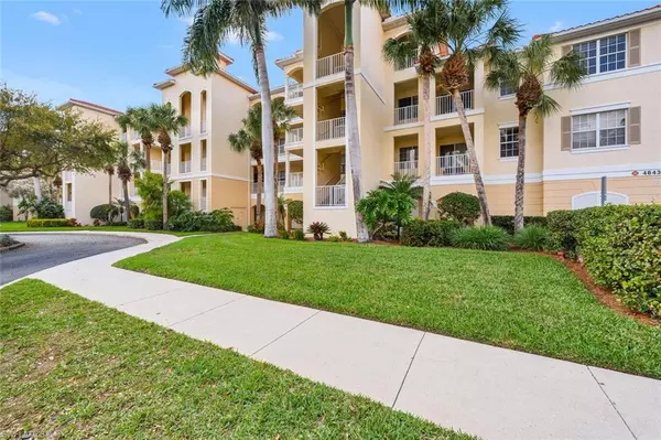 Naples, FL 34112,4843 Hampshire CT #2-103