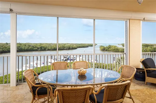 Naples, FL 34110,425 Dockside DR #404