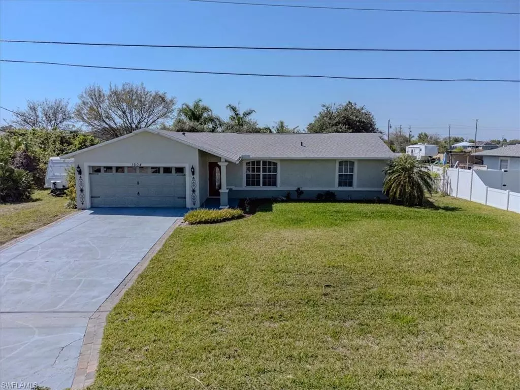 Lehigh Acres, FL 33976,1604 Karen AVE S