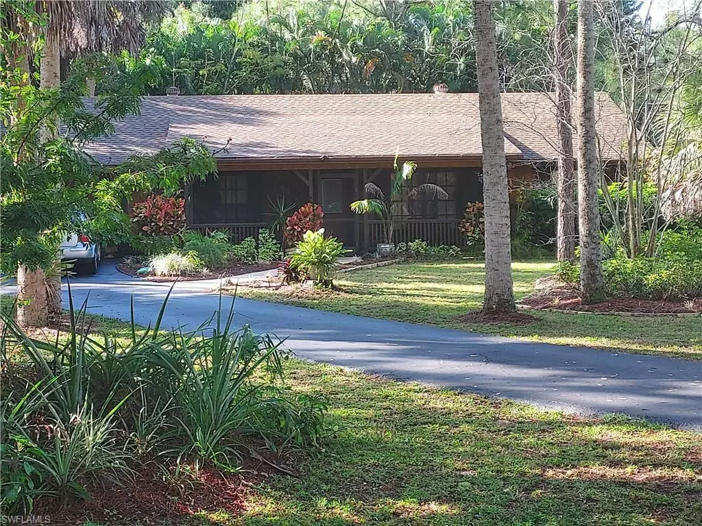 Naples, FL 34117,3720 25th AVE SW