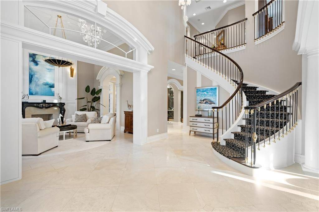 40 5th AVE S, Naples, FL 34102
