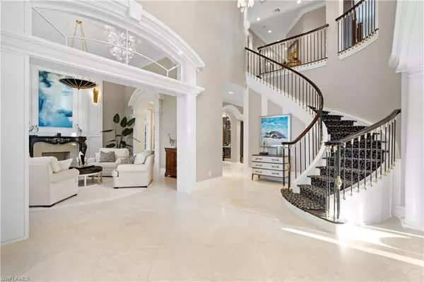 40 5th AVE S, Naples, FL 34102