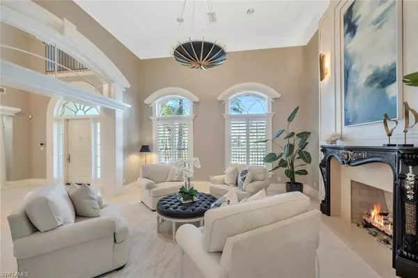 Naples, FL 34102,40 5th AVE S