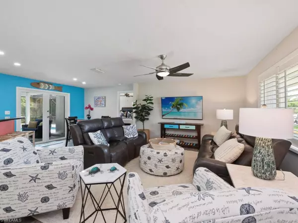 Marco Island, FL 34145,632 Seagrape DR