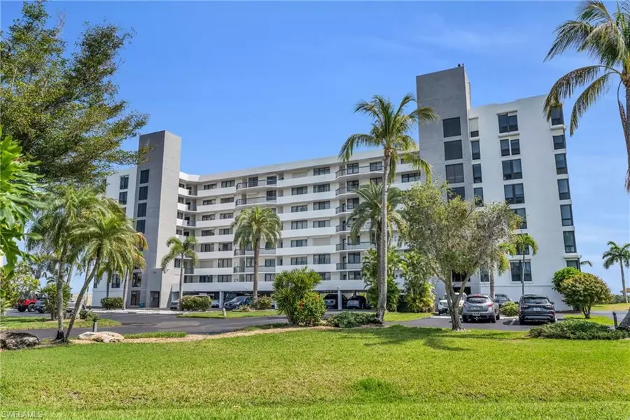 4253 Bay Beach LN #3F, Fort Myers Beach, FL 33931