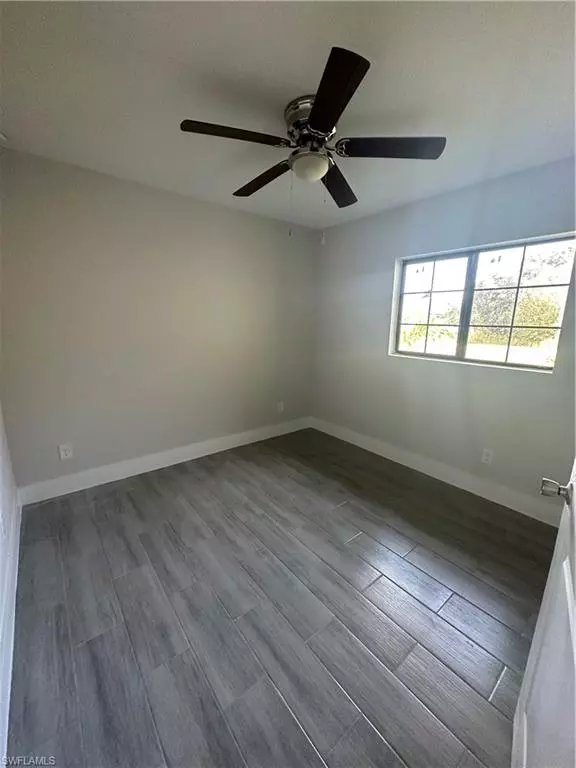 Lehigh Acres, FL 33973,4533-4535 29th ST SW