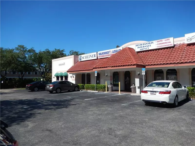 2650 Airport RD S, Naples, FL 34112