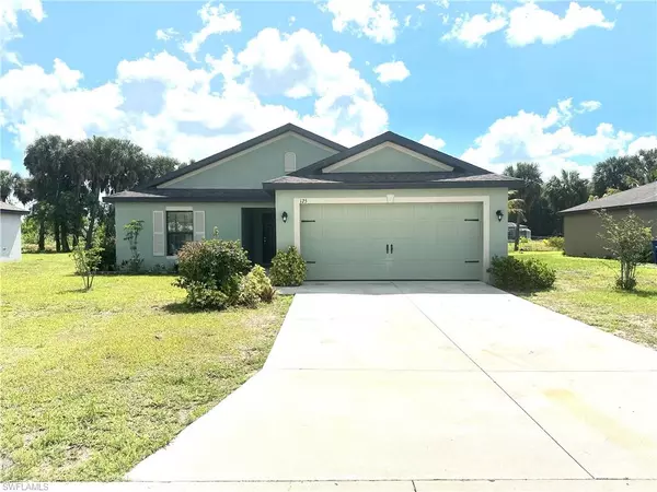 125 Shadow Lakes DR, Lehigh Acres, FL 33974