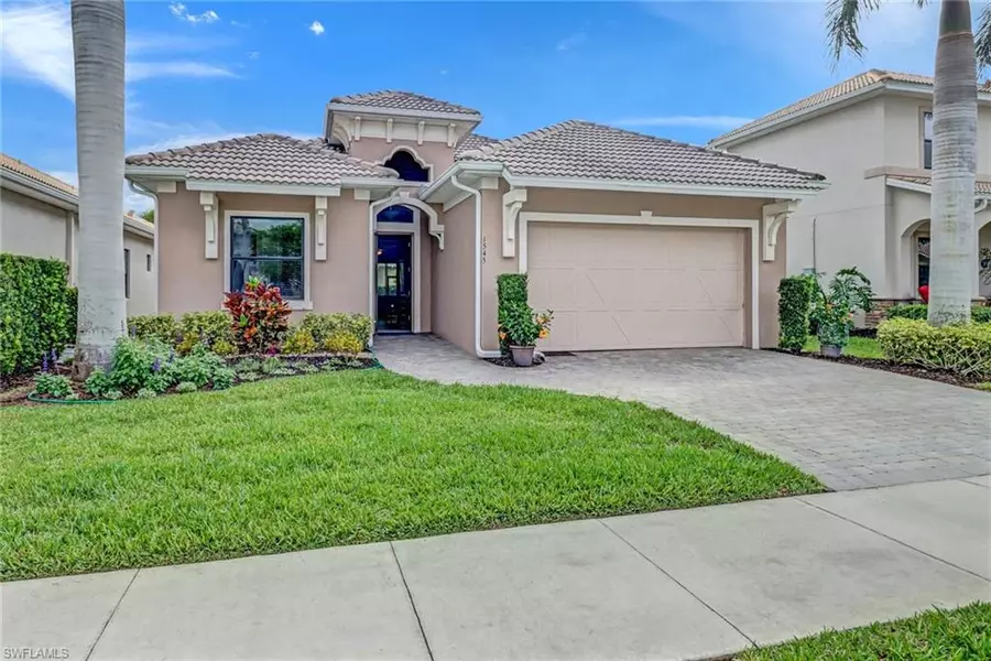 1545 Serrano CIR, Naples, FL 34105