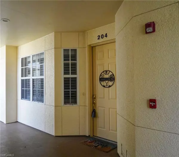 Naples, FL 34112,4844 Hampshire CT #204