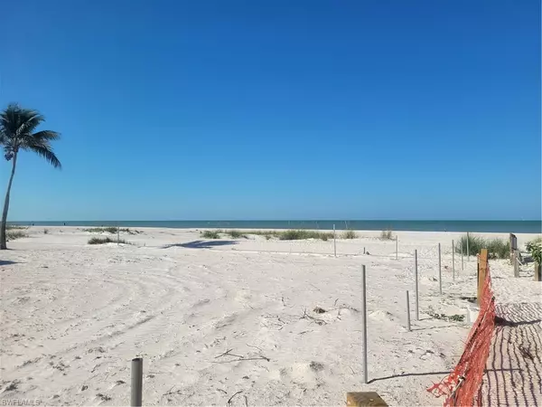 Fort Myers Beach, FL 33931,5840 Lauder ST