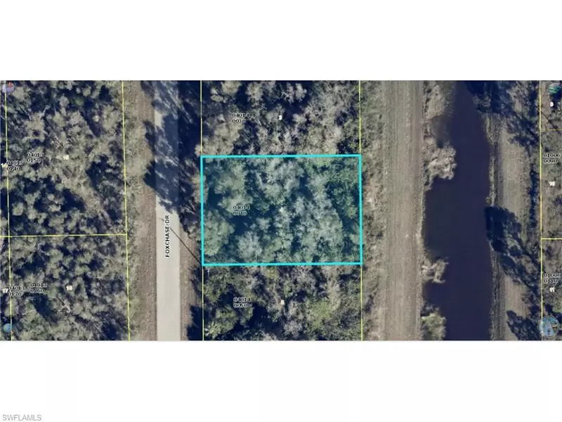 679 Foxchase DR, Lehigh Acres, FL 33974