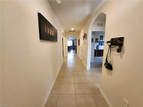 Lehigh Acres, FL 33971,1016 Cavanagh AVE